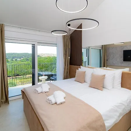 Lucija Loparia Pool&welness By Guide Villa