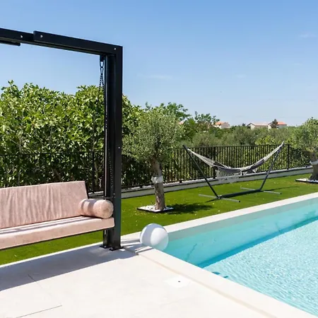 Lucija Loparia Pool&welness By Guide * Lopar