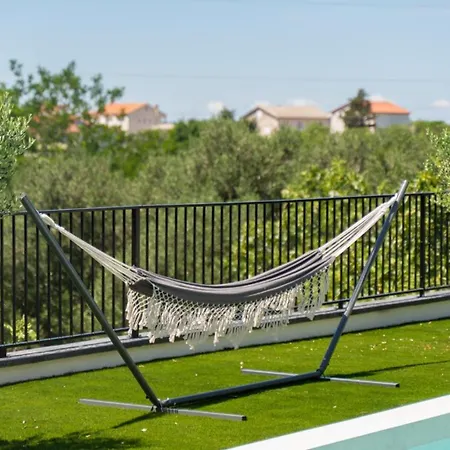 Lucija Loparia Pool&welness By Guide *